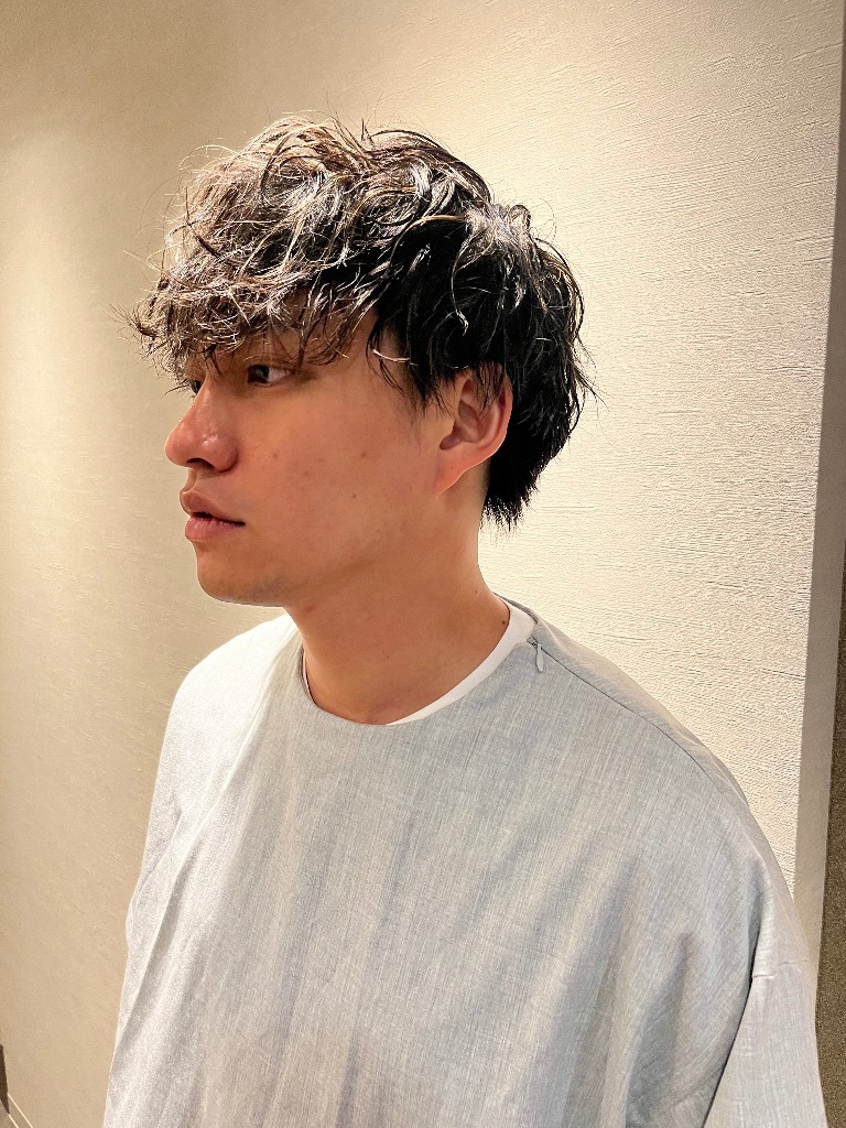 男性必見！豊橋の美容院で波巻きスパイラルの魅力｜素材の美しさとお客様の満足を追求するÔgo hair