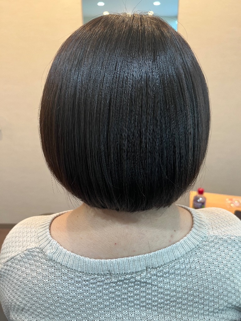 当店は自然なストレートパーマを提供しています。